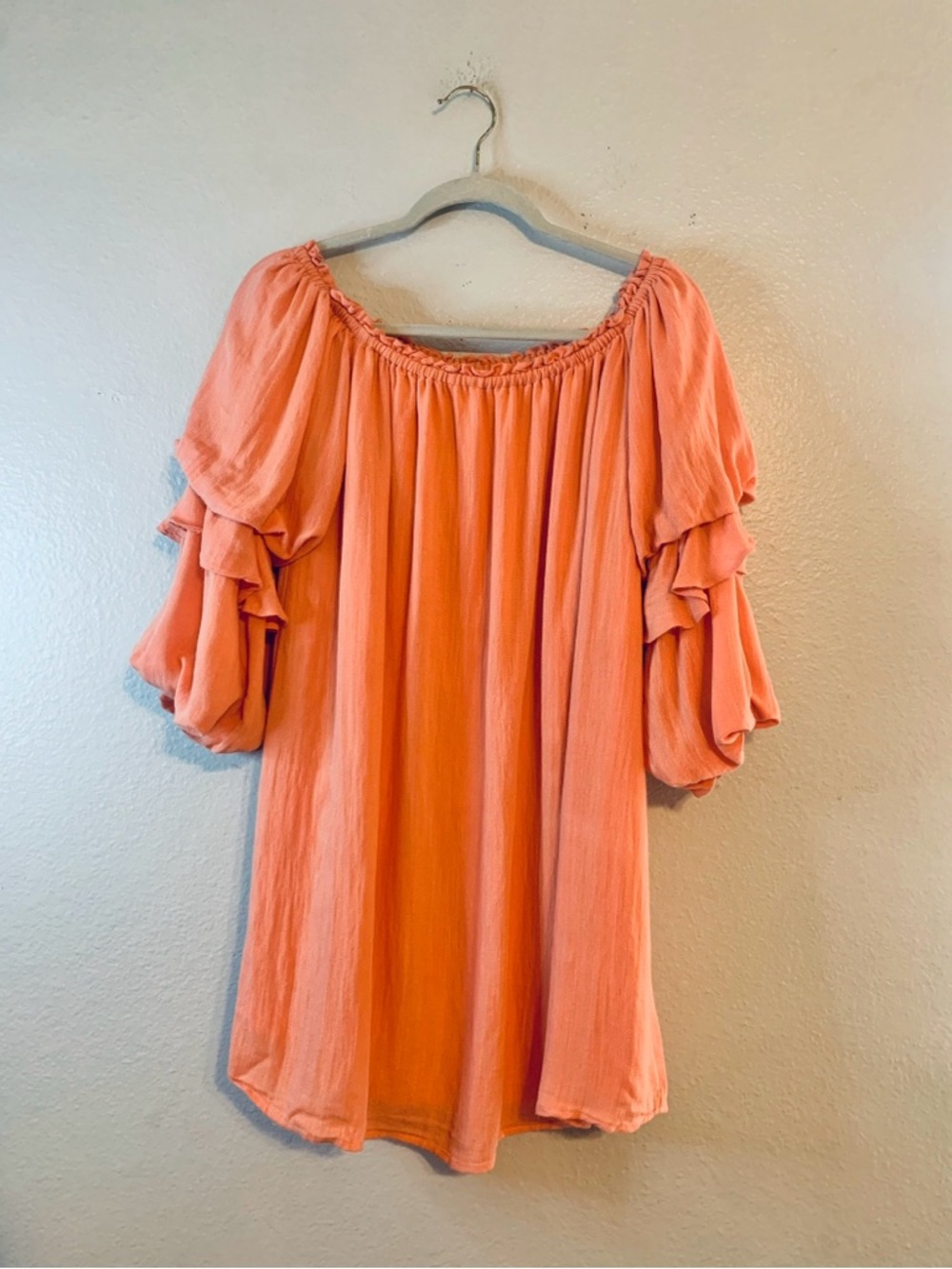 Entro Women’s Peach Off-Shoulder Ruffle Mini Sleeve Dress . Size L